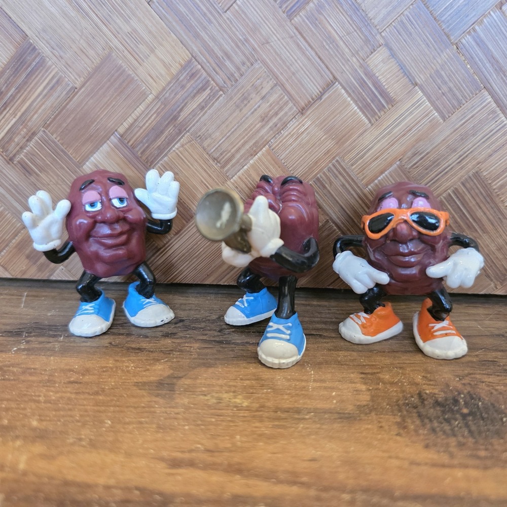 The California Raisins Lot of 3 Vintage Plastic Collectibles 80s Sunglasses Horn